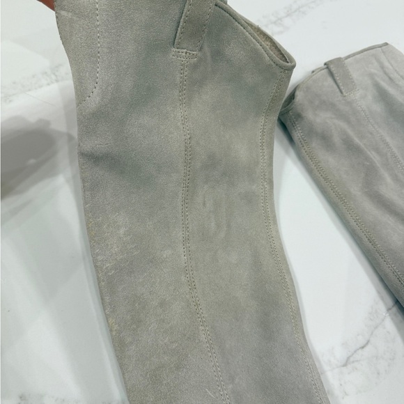 Sbicca Taupe Suede Knee-High Boots - like new - Picture 5 of 9